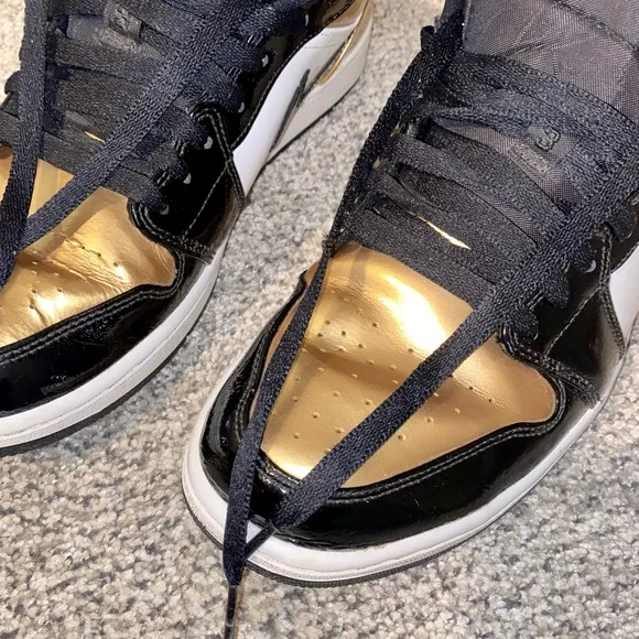 ~Air Jordan 1 Gold Toe~ Size 11 - Picture 8 of 9